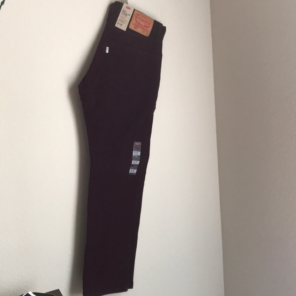 Levi’s maroon pants